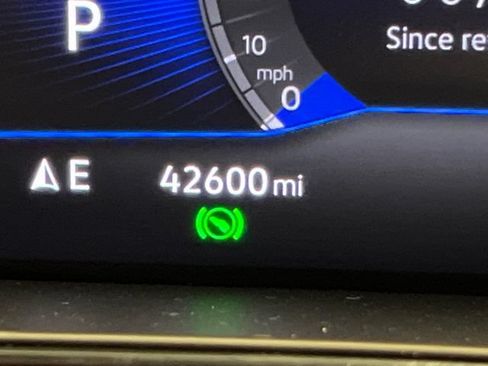 Certified 2022 Volkswagen Taos SE FWD image 23