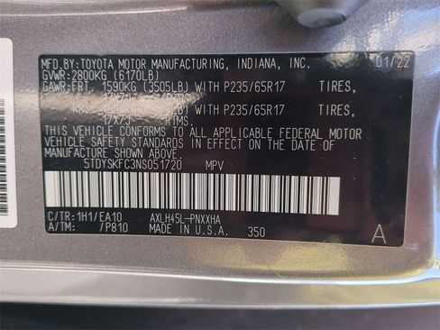 Used 2022 Toyota Sienna XLE image 28