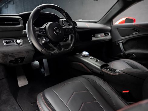 Used 2022 Maserati MC20 Coupe RWD image 2