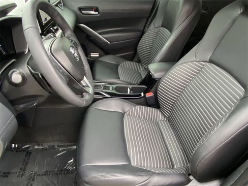 Certified 2023 Toyota Corolla Cross XSE image 20