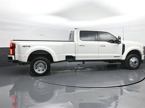 Certified 2025 Ford F450 Platinum image 8