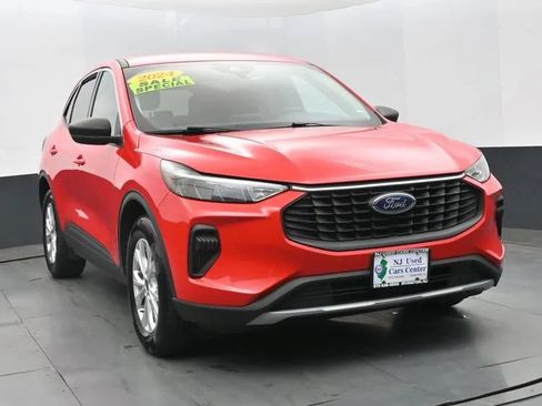 Used 2024 Ford Escape Active FWD image 3
