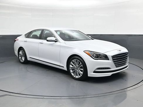 Used 2017 Genesis G80 3.8 RWD image 2