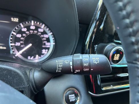 Used 2023 Toyota Highlander LE image 20