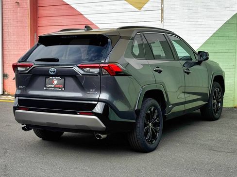 Used 2022 Toyota RAV4 SE w/ Convenience Package AWD/4WD image 8