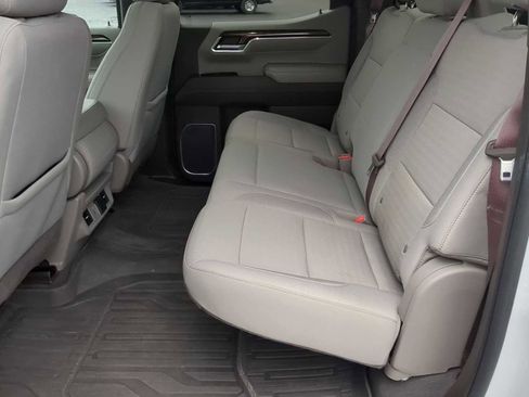 Used 2022 GMC Sierra 1500 SLE image 23