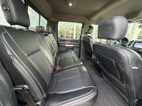 Used 2019 Ford F150 Lariat image 17