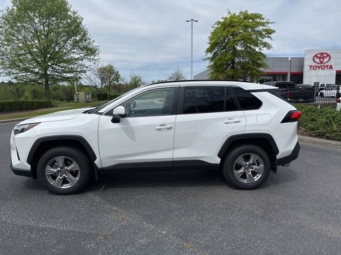 Used 2025 Toyota RAV4 XLE w/ Convenience Package image 3