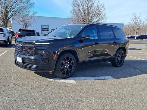 Used 2024 Chevrolet Traverse RS image 6