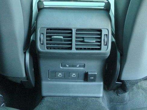 Used 2026 Land Rover Range Rover Velar Dynamic SE image 26