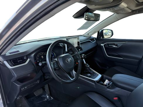 Used 2019 Toyota RAV4 Limited w/ Carpet Mat Package AWD/4WD image 9
