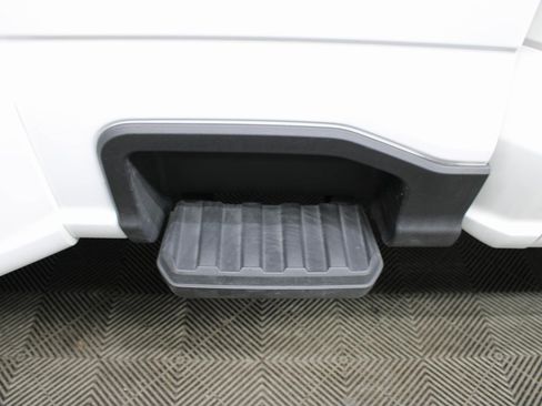 Used 2025 Ford F450 Platinum w/ FX4 Off-Road Package image 42