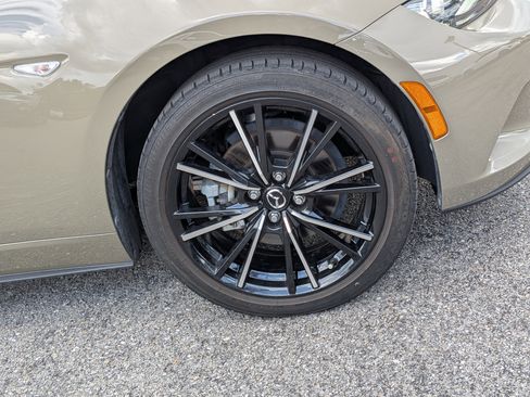 Certified 2024 MAZDA MX-5 Miata RF Grand Touring RWD image 11