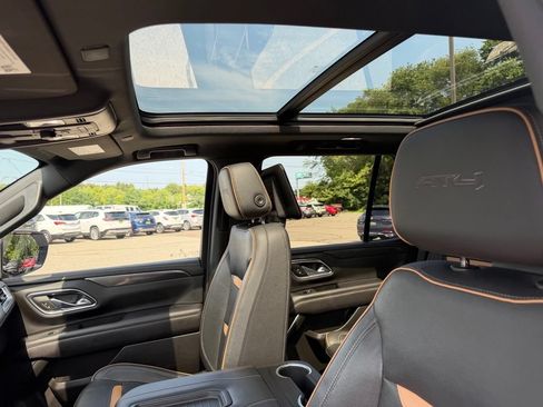Used 2021 GMC Yukon AT4 w/ AT4 Premium Plus Package AWD/4WD image 18
