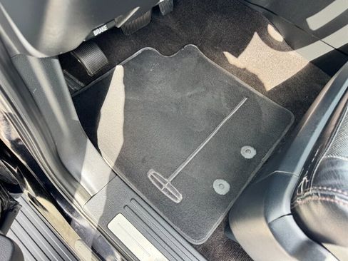 Used 2016 Lincoln Navigator Reserve image 17