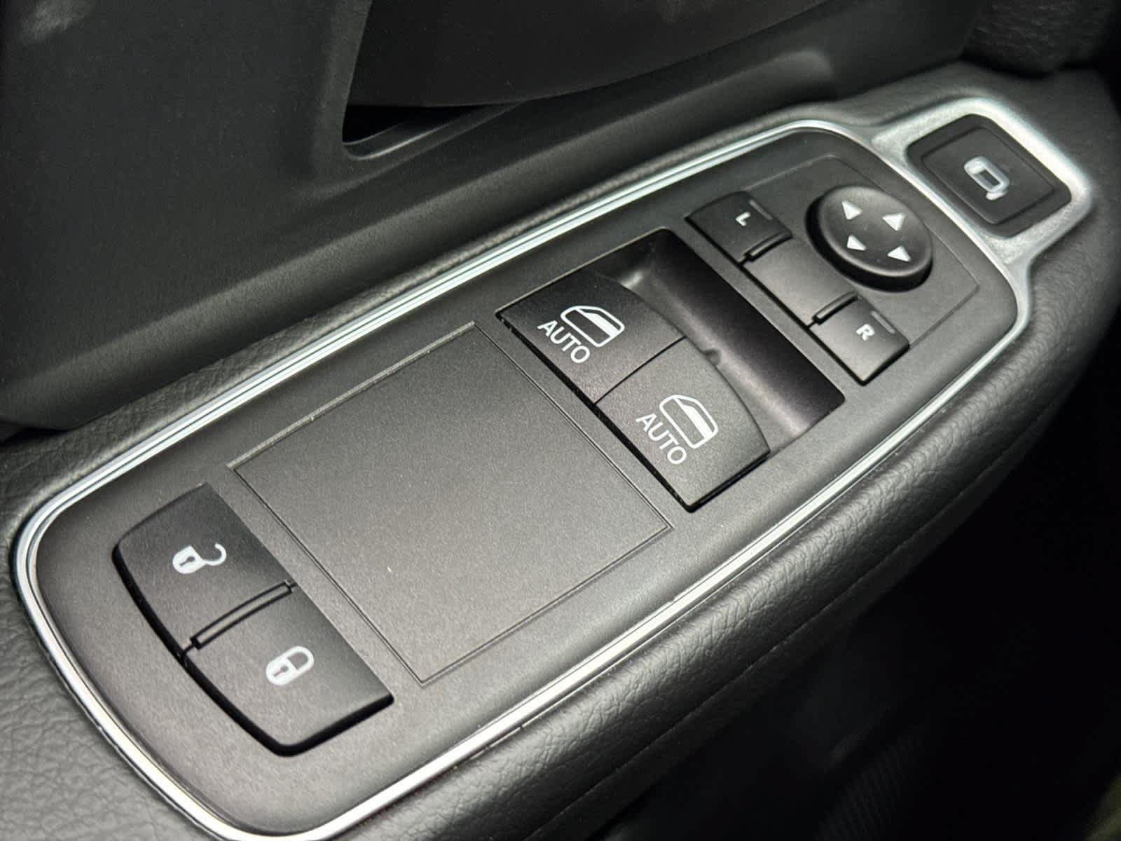 New 2024 RAM 3500 Tradesman AWD/4WD image 27