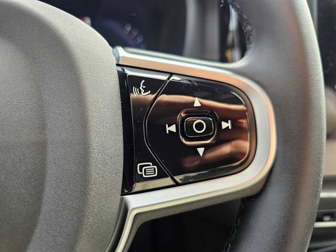 New 2026 Volvo XC60 B5 Ultra w/ Climate Package AWD/4WD image 32