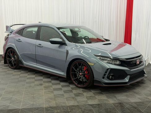 Used 2019 Honda Civic Type R image 8