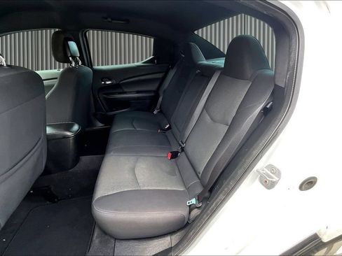 Used 2013 Dodge Avenger SE FWD image 25
