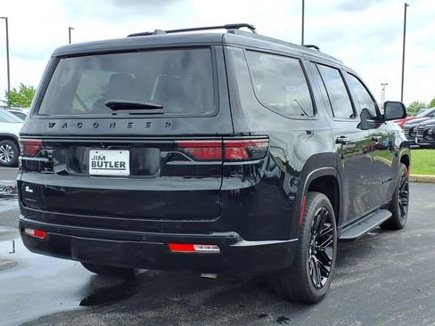 Used 2022 Jeep Wagoneer Series III AWD/4WD image 27