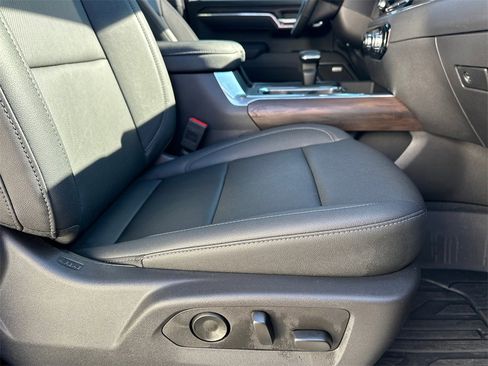 Used 2025 GMC Sierra 1500 SLT w/ SLT Premium Plus Package image 14