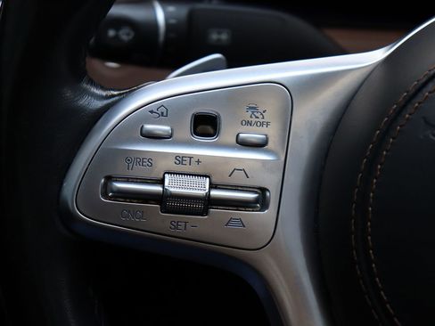 Used 2018 Mercedes-Benz S 560 4MATIC Sedan image 15