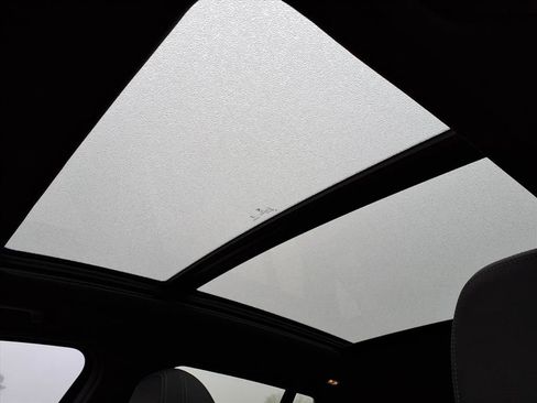 Used 2023 BMW X3 sDrive30i w/ Premium Package image 11