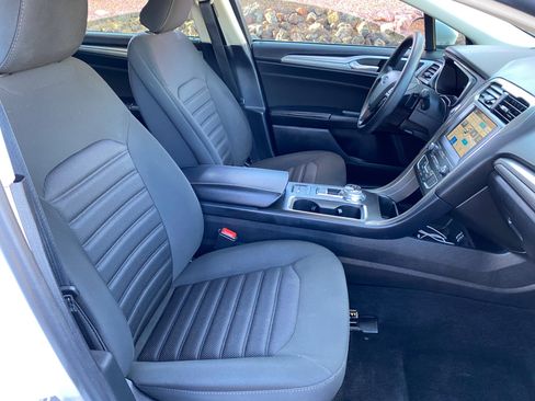 Used 2019 Ford Fusion SE image 47