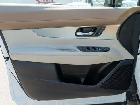 Certified 2025 Nissan Murano Platinum w/ Cargo Package AWD/4WD image 19