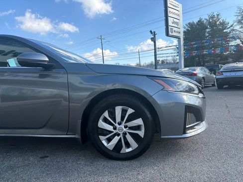 Used 2023 Nissan Altima 2.5 S image 6