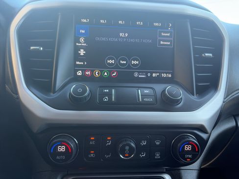 Used 2024 Chevrolet Trax LT FWD image 16