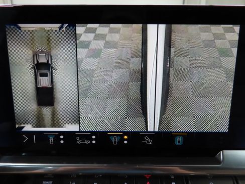 Used 2024 Chevrolet Silverado 2500 High Country image 20