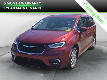 Used 2023 Chrysler Pacifica Touring-L