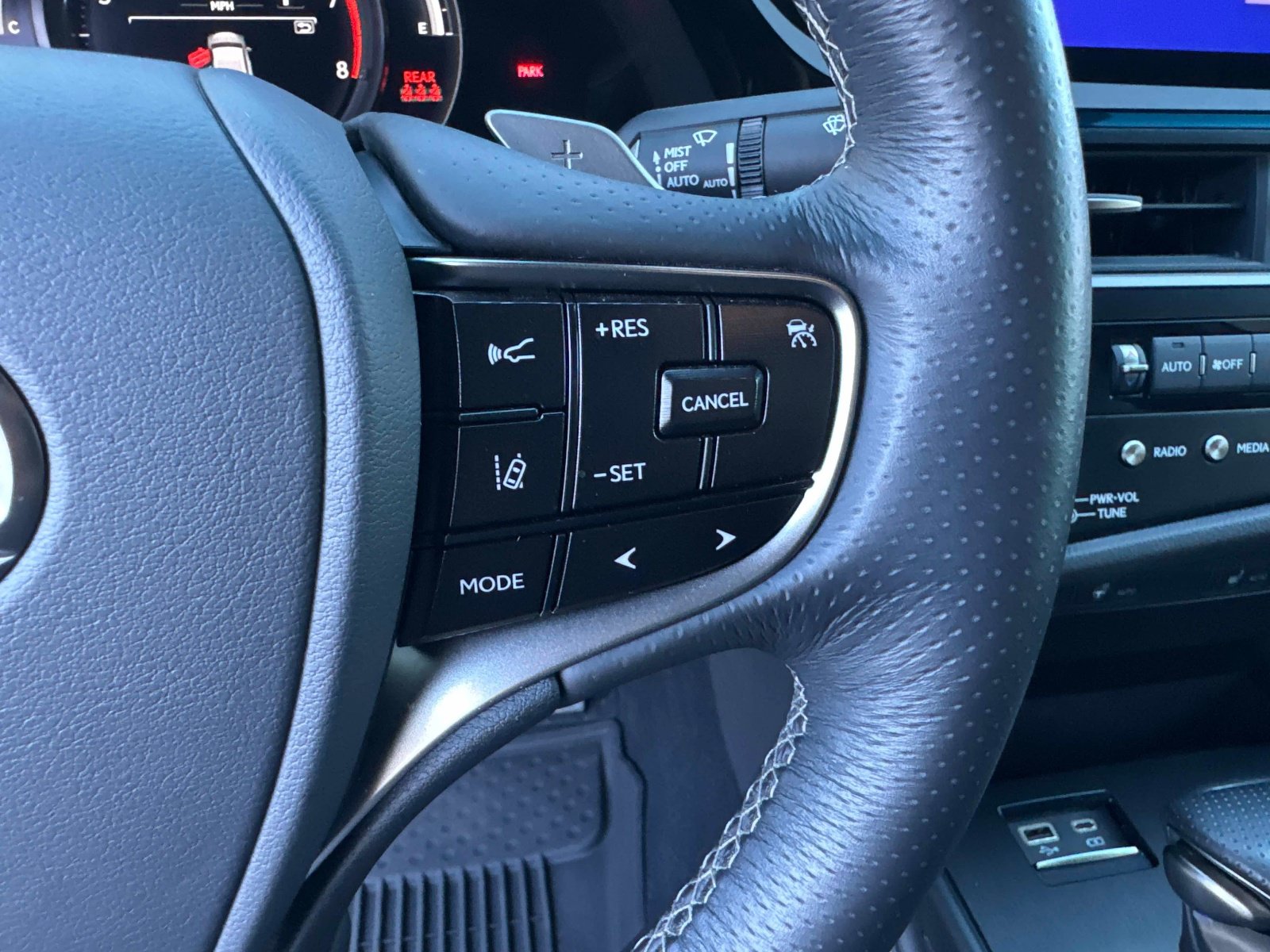 Used 2025 Lexus ES 350 F Sport FWD image 29