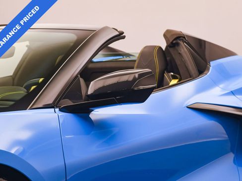 Used 2023 Chevrolet Corvette Stingray w/ Z51 Performance Package image 10