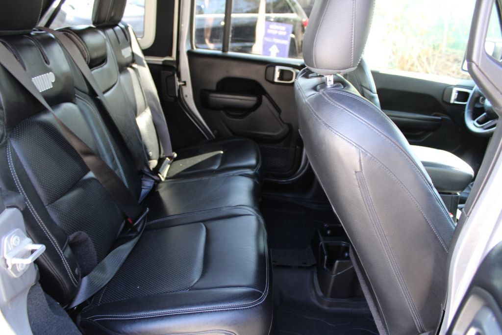 Used 2018 Jeep Wrangler Unlimited Sport S AWD/4WD image 11