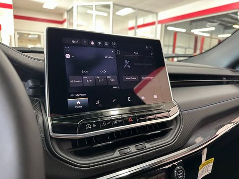 New 2026 Jeep Compass Latitude image 22