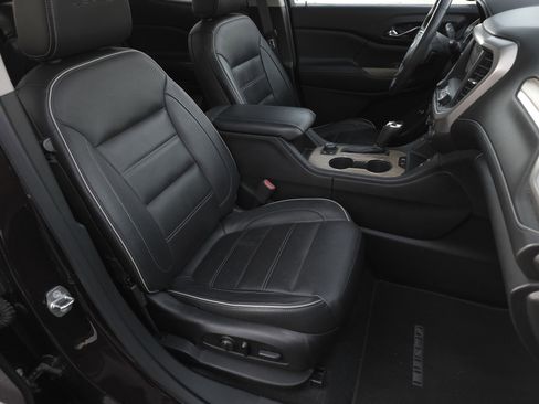 Used 2017 GMC Acadia Denali w/ Technology Package image 25