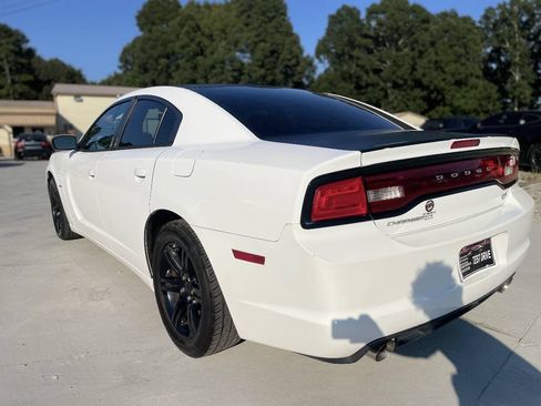 Used 2013 Dodge Charger R/T RWD image 6