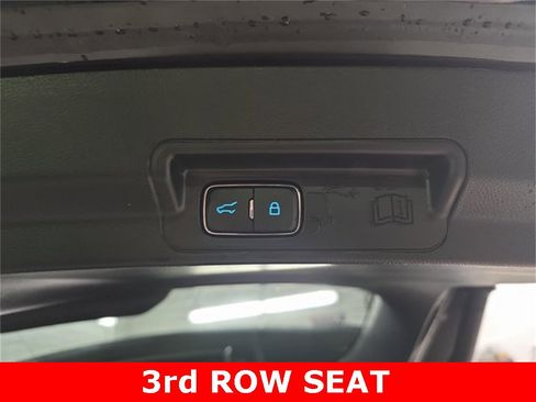 Used 2021 Ford Explorer XLT w/ Equipment Group 202A image 15