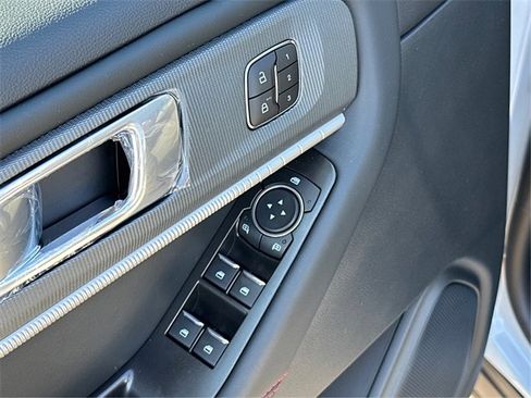 New 2026 Ford Explorer ST-Line w/ ST-Line Street Pack image 24