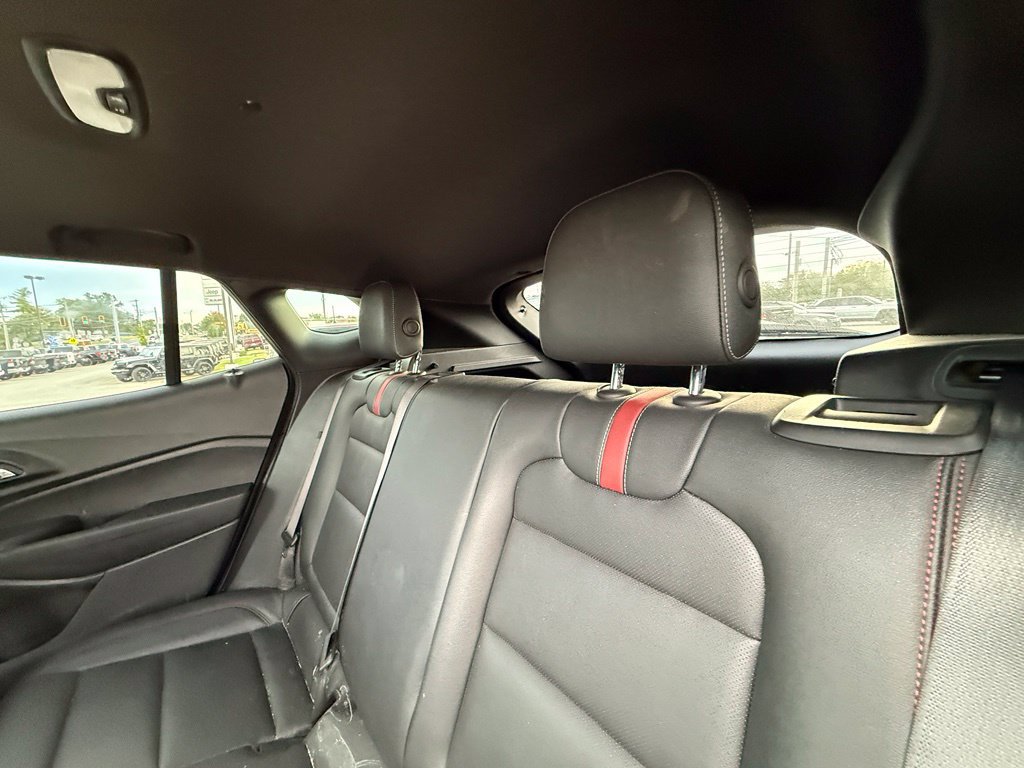 Used 2025 Chevrolet Trax RS w/ Sunroof Package FWD image 25