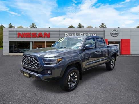 Used 2023 Toyota Tacoma TRD Off-Road AWD/4WD image 4