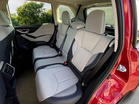 Used 2024 Subaru Forester Premium image 22