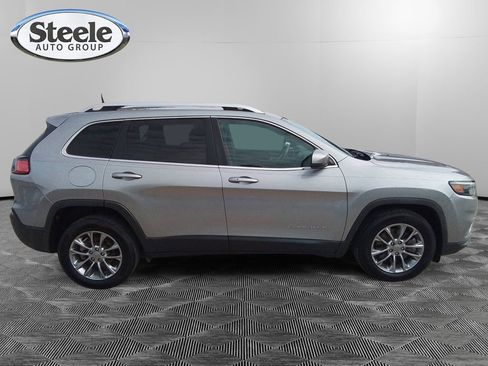 Used 2019 Jeep Cherokee Latitude Plus image 6