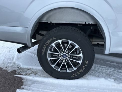 Used 2019 Ford F150 XLT w/ Equipment Group 302A Luxury image 10