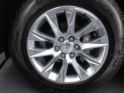Used 2024 Chevrolet Suburban RST w/ Luxury Package RWD image 10