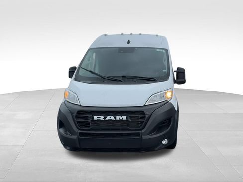 Used 2024 RAM ProMaster 2500 w/ Convenience Group FWD image 3