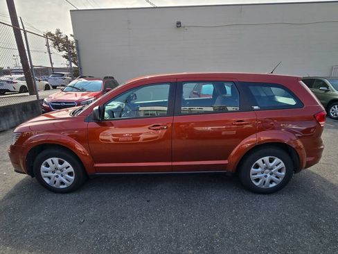 Used 2013 Dodge Journey American Value Package FWD image 4
