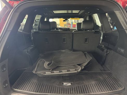 Used 2024 Cadillac XT6 Sport w/ LPO, Floor Liner Package AWD/4WD image 14